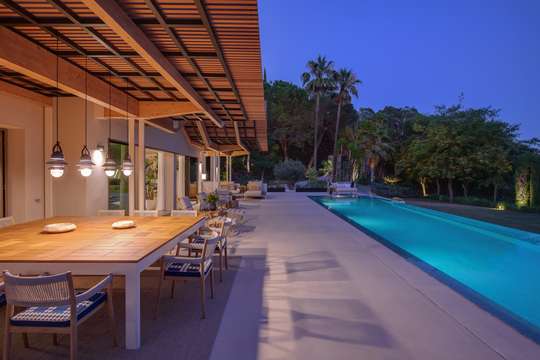 Covered Outdoor Living and Dining Areas