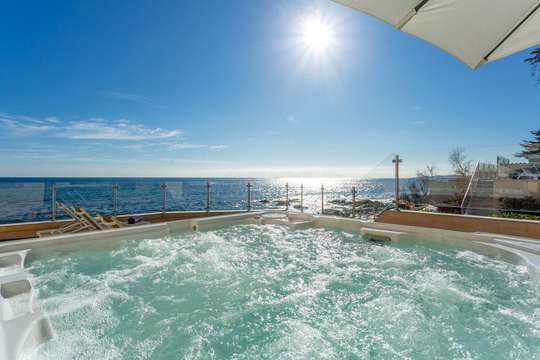 Jacuzzi