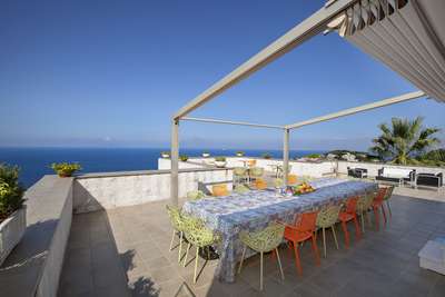 Alfresco Dining
