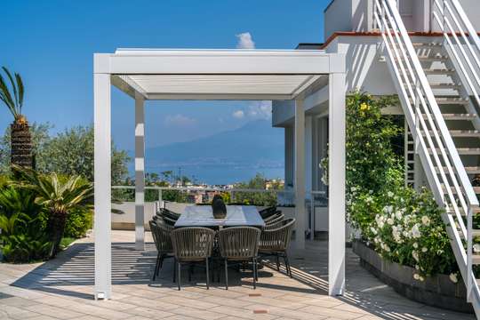 Alfresco Dining