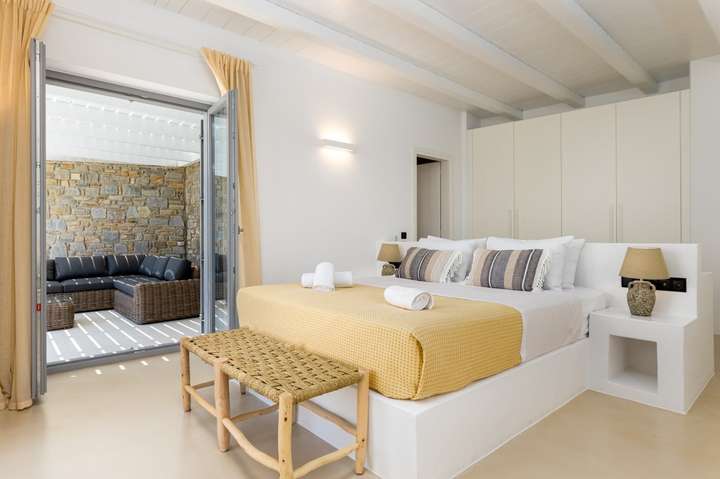 Bedroom 1 - Master Bedroom