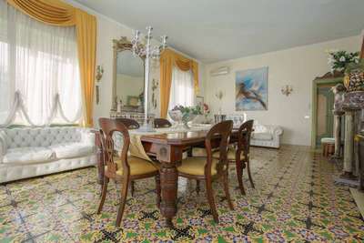 Traditional Décor