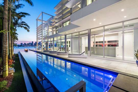 Heated Infinity Pool