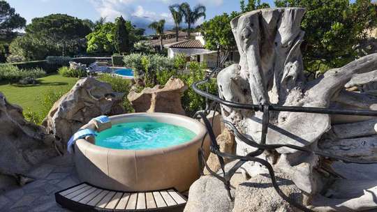 Jacuzzi