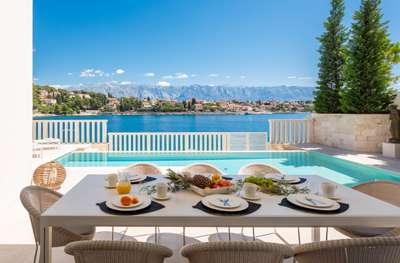 Alfresco Dining