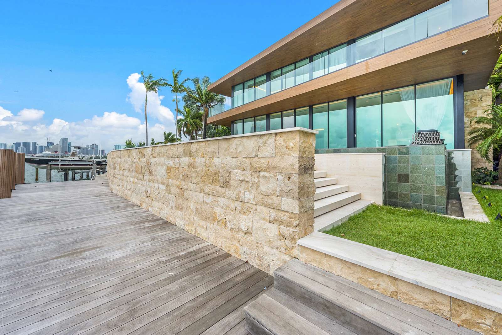 Property image 100