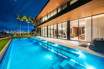 Large Outdoor Swimming Pool