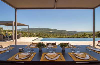 Alfresco Dining