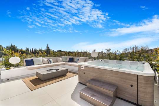Jacuzzi