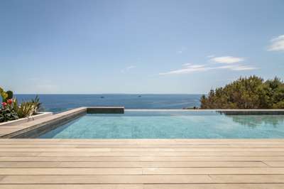 Heated Infinity Pool