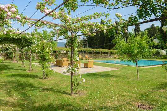 Large Grounds