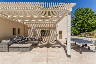 Outdoor Lounge Areas