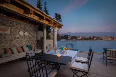 Alfresco Dining