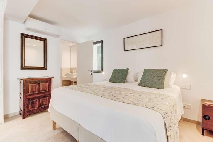 Bedroom 1 - Master Suite