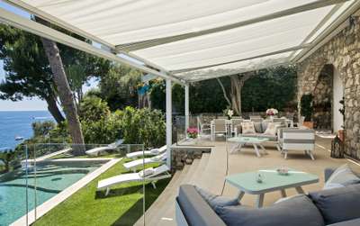 Outdoor Lounge Areas