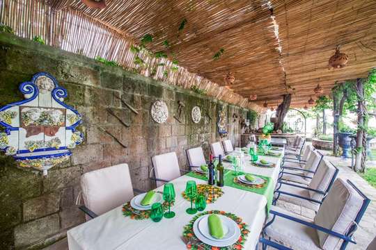 Alfresco Dining