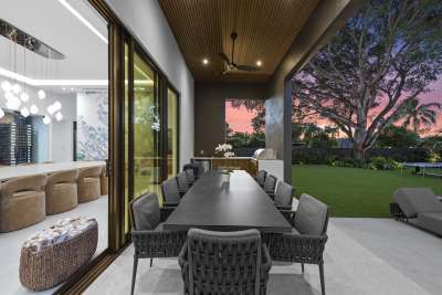 Alfresco Dining