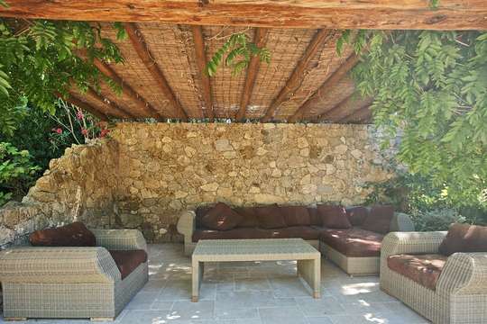 Outdoor Lounge Areas