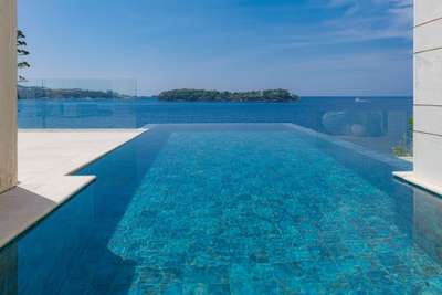 Infinity Pool