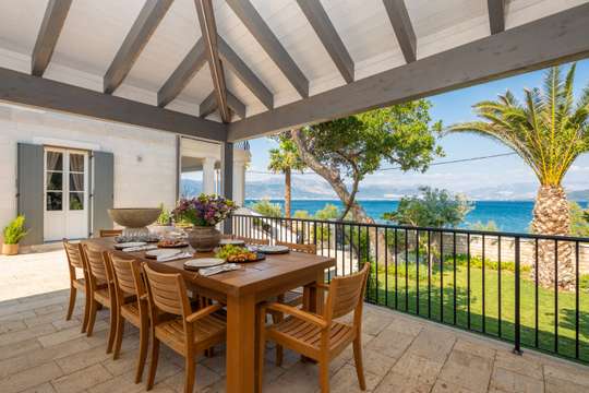 Alfresco Dining