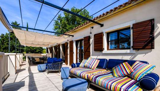 Outdoor Lounge Areas