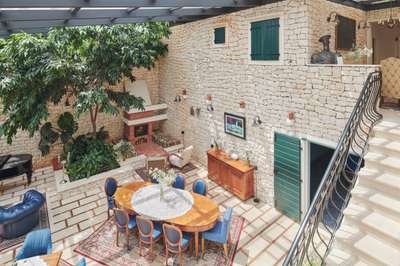 Alfresco Dining