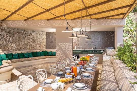 Outdoor Lounge Areas