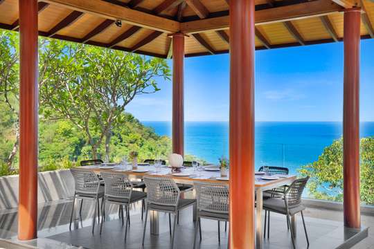 Alfresco Dining