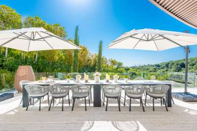 Alfresco Dining