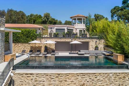 Heated Infinity Pool