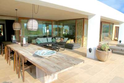 Covered Outdoor Living and Dining Areas