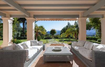Outdoor Lounge Area