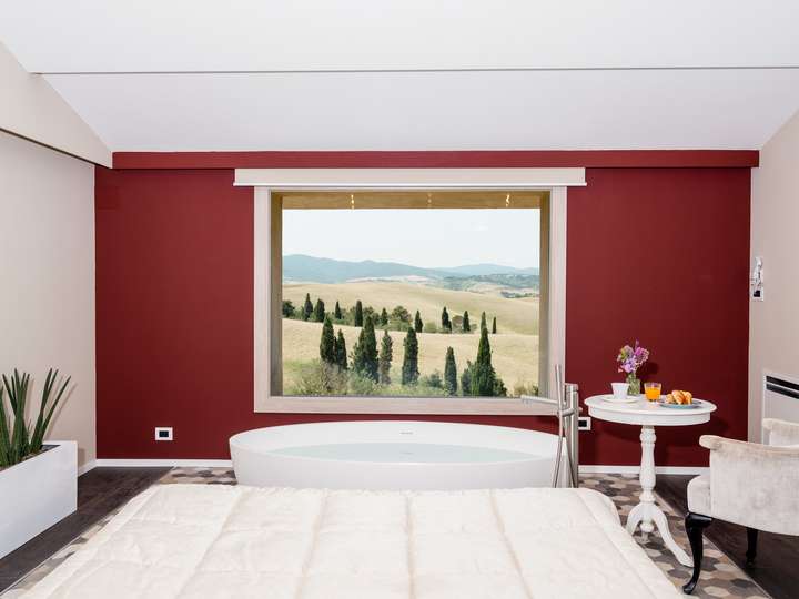 Bedroom 2 - Queen bedroom