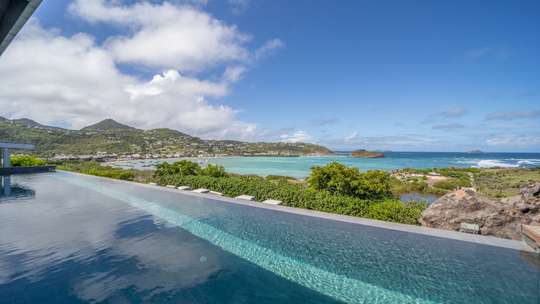Heated Infinity Pool